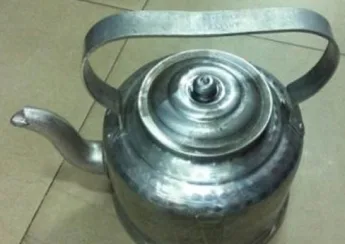 Cách làm sạch cặn ấm nhôm: mẹo cho quán nước và cửa hàng