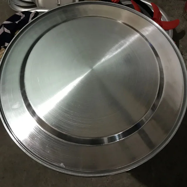 Mặt sau mâm nhôm xi bóng